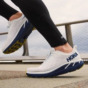 HOKA Womens Clifton 7 Sneakers